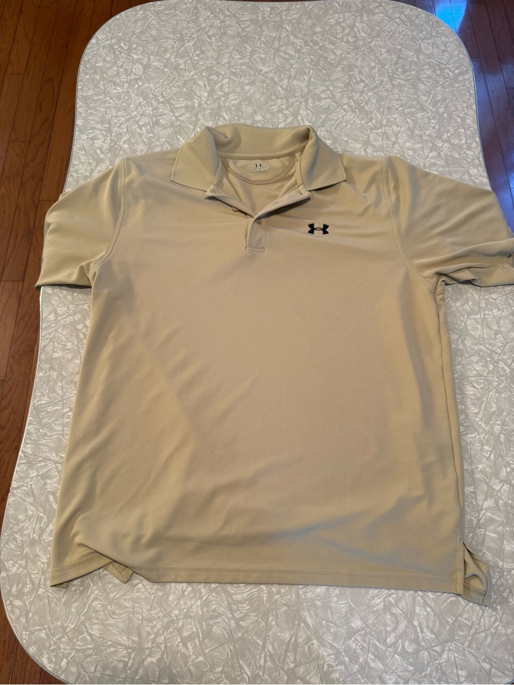 Under Armour Men's Performance Crew Neck Shirt in Tan